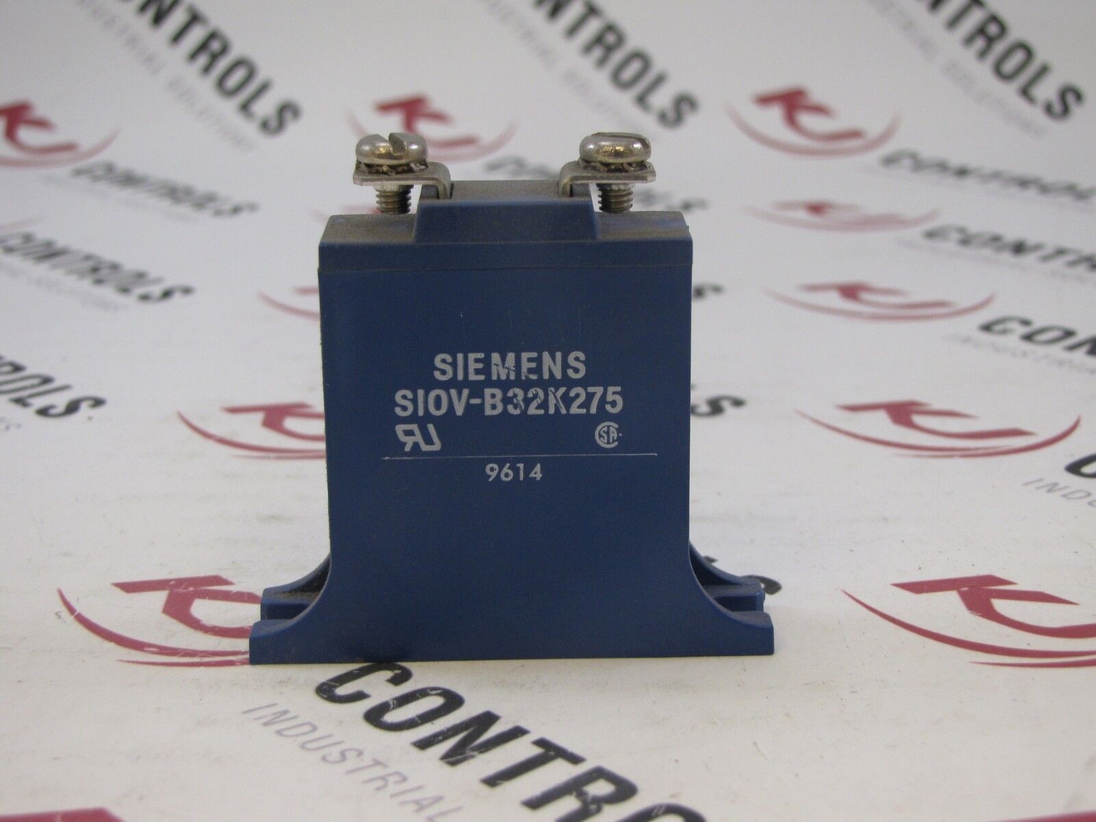 Siemens SIOV-B32K275 Metal-Oxide Varistor 40KA 1.4W 2.5KV