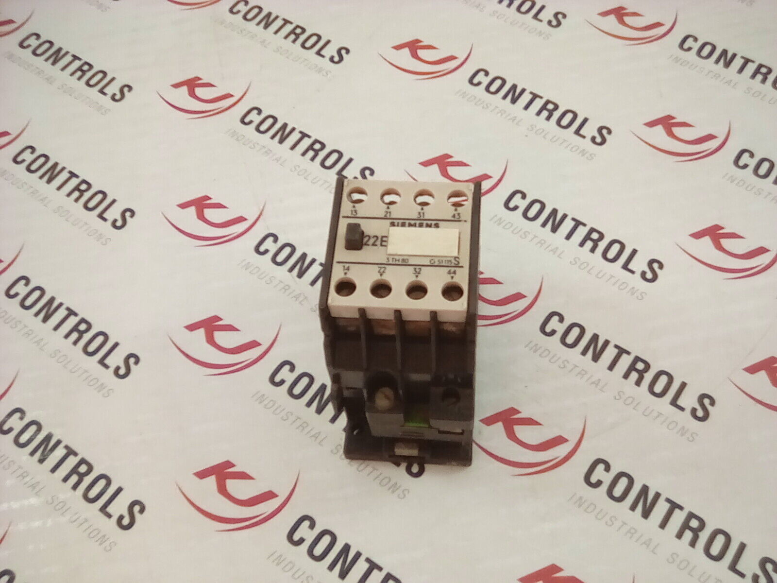Siemens 3TH80 22-0A Contactor 110V 50/60Hz Coil