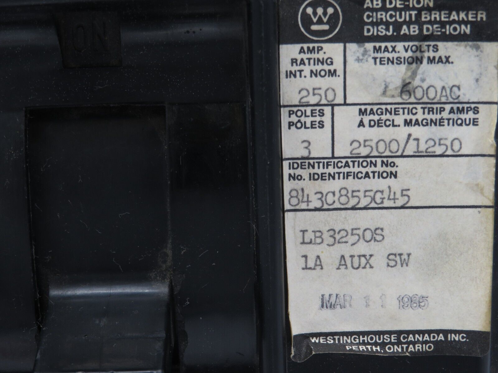 Westinghouse LB3250S AB D-ION Molded Circuit Breaker 250 AMP  600 Volts  3-Pole